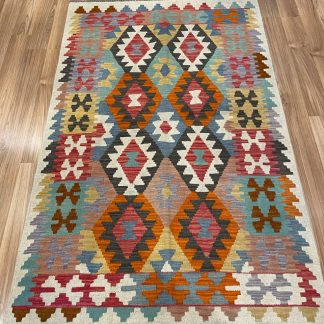 Persian rug sale - Adelaide Central Market - Persian Boho Handwoven Wool Size 156 cm. X 99 cm. Kilim Rug