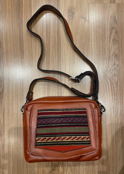 Leather bag - Persian bag - Adelaide Central Market - Leather Handbag with Persian kilim size: 23 cm. X 18 cm. X 7 cm. - Persian rugs and crafts