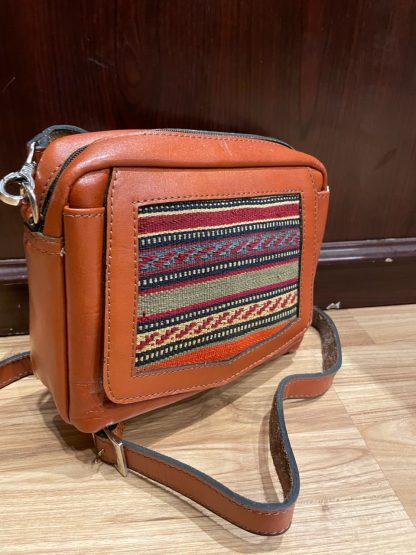 Leather bag - Persian bag - Adelaide Central Market - Leather Handbag with Persian kilim size: 23 cm. X 18 cm. X 7 cm. - Persian rugs and crafts