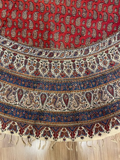 Persian Art Treasure - Adelaide Central Market - Persian Isfahan tablecloth - 200 cm. D Persian Isfahan round hand block printed red tablecloth
