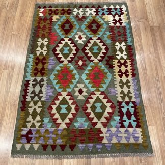 Persian rug sale - Boho wool kilim - Adelaide Central Market - 148 cm. X 98 cm. Persian Boho Handwoven Wool Size Kilim Rug