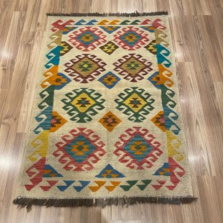 Persian Art Treasure - Boho kilim - Adelaide Central Market - Persian Boho Handwoven Wool Size Kilim Rug size: 122 cm. X 88 cm.