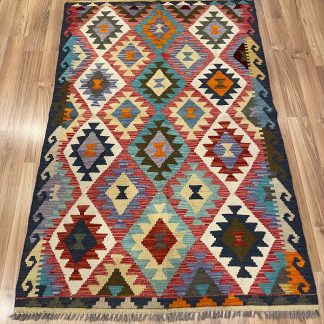 Persian rug sale - Persian Art Treasure - Adelaide Central Market - Premium quality Persian Boho Kilim Rug size: 158 cm. X 102 cm.